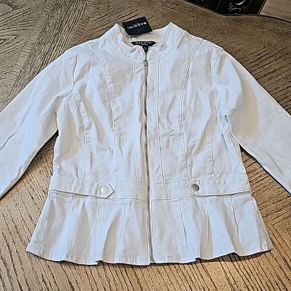 Baccini Jackets & Blazers - White denim peplum zip up jacket PM NWT Baccini
